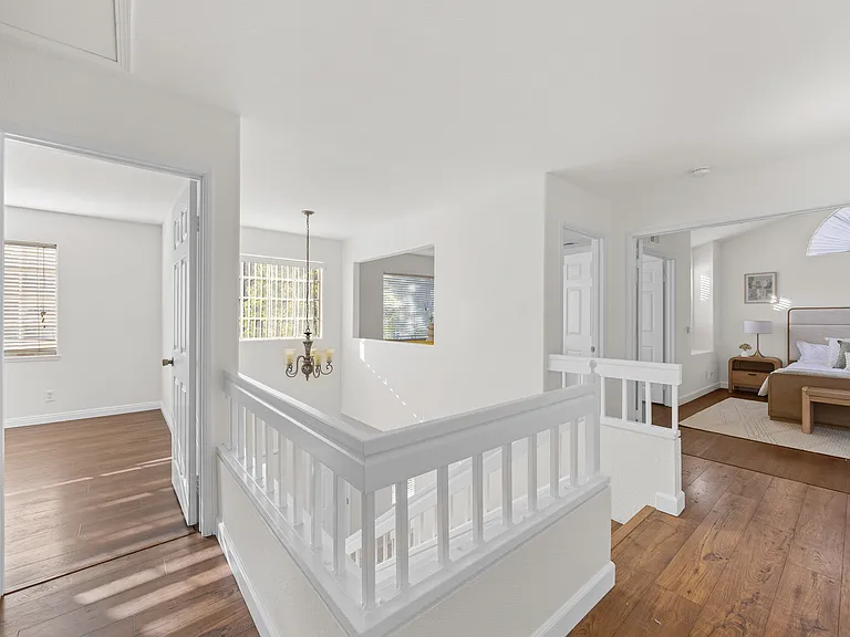16 Santa Clara St #1 — Photo 33