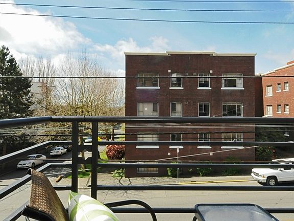 5th image of 1302 Queen Anne Ave N APT 3