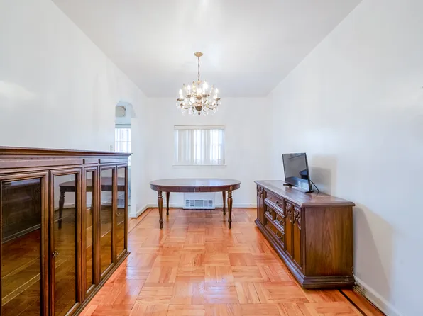 3617 Laconia Avenue image 11 of 46