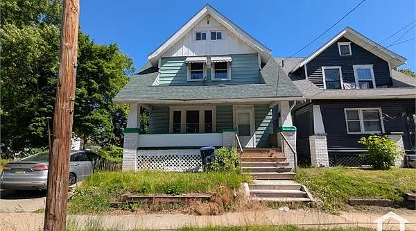 443 W Thornton St — Photo 1
