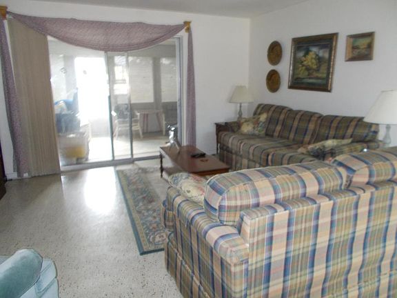 4th image of 356 Tequesta Dr