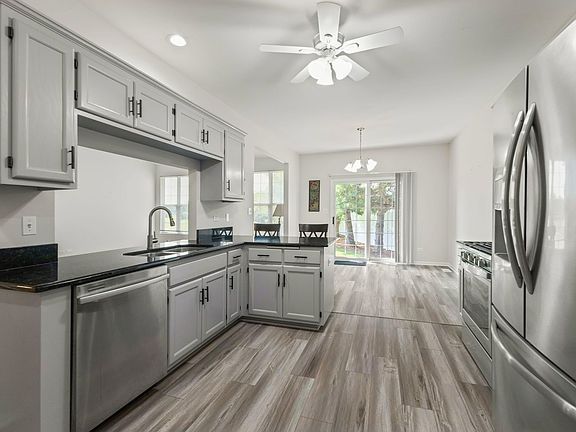 3rd image of 19230 Tramore Ln