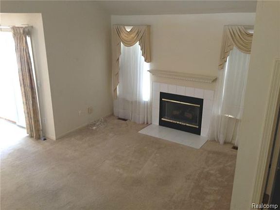 3rd image of 34852 Linden Ln #25