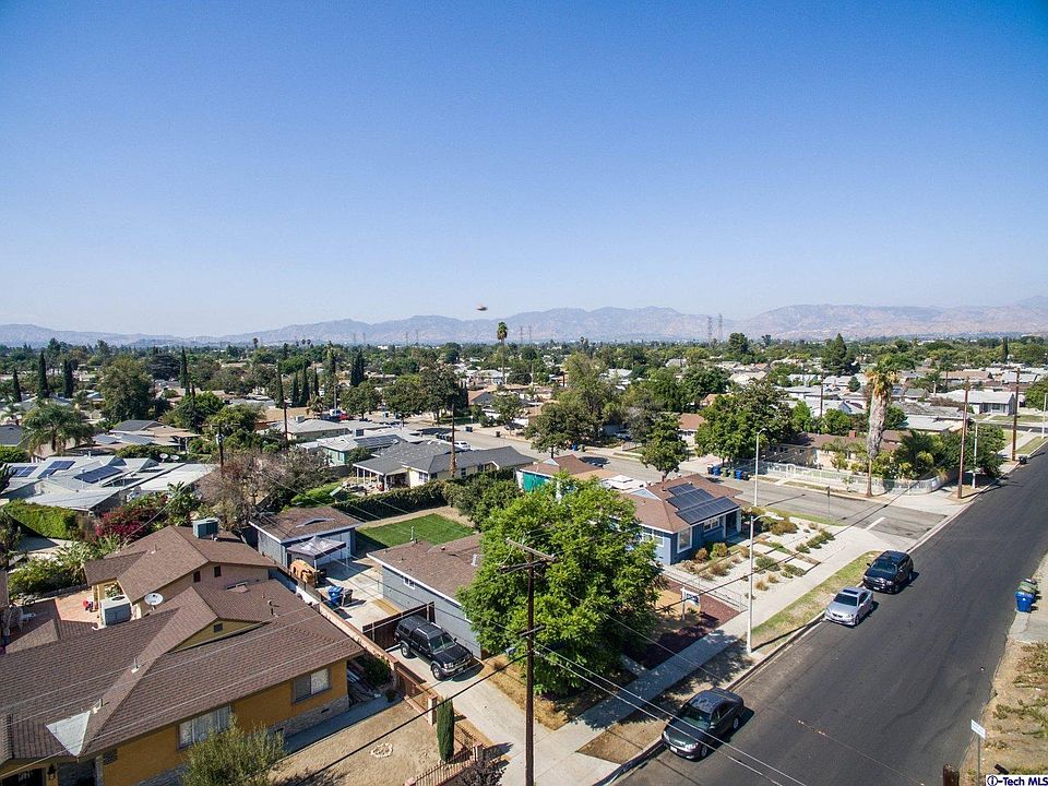 1st image of 14061 Kagel Canyon St