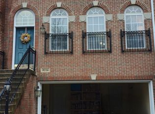 8226 Gunston Commons Way, Lorton, VA 22079