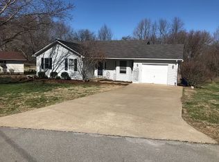 190 Crabtree Ln, Bowling Green, KY 42103
