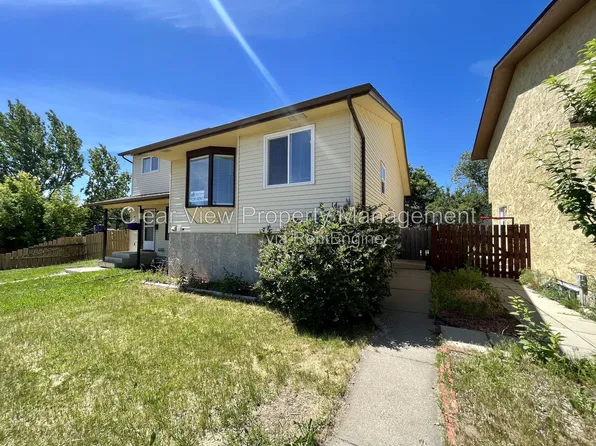 14 Princeton Cres W, Lethbridge, AB T1K 4S4