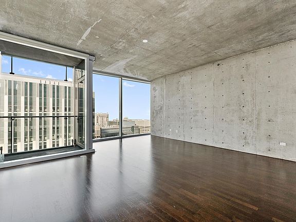 2nd image of 600 N Fairbanks Ct Unit 3205