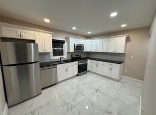 30 Julian St #3, Dorchester, MA 02125