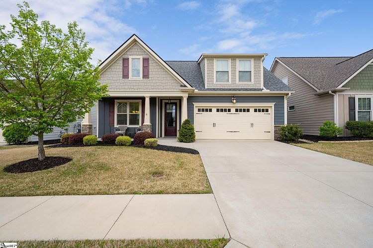 1st image of 15 Cloverfield Dr