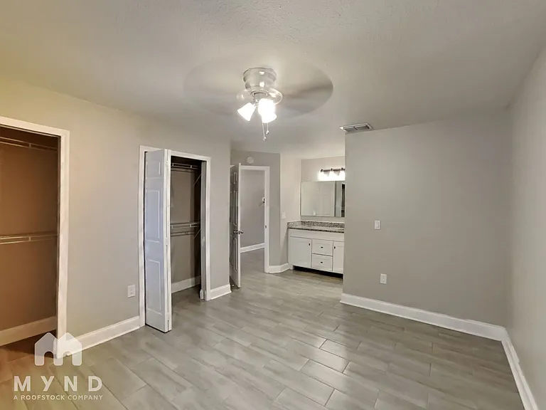 1339 Primrose Ct — Photo 10