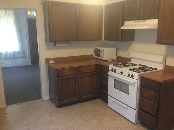 4th image of 464 N Oakley St
