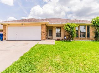 7708 Prairie Dr, Fort Worth, TX 76148