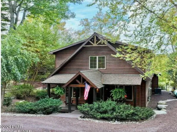 202 Lennon Rd, Greentown, PA 18426