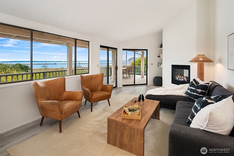 4th image of 2682 Sunlight Beach Road