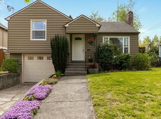 2056 NE Highland St, Portland, OR 97211