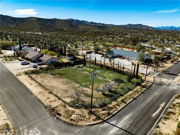 7516 Hilton Ave #1, Yucca Valley, CA 92284