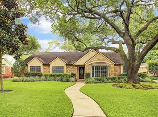 9831 Vogue Ln, Houston, TX 77080