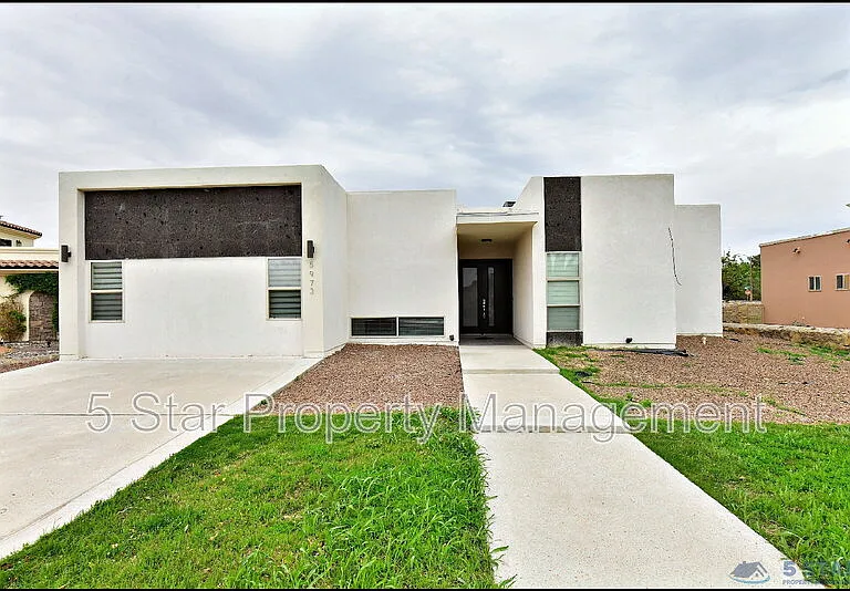 5973 Cartagena Cir — Photo 1