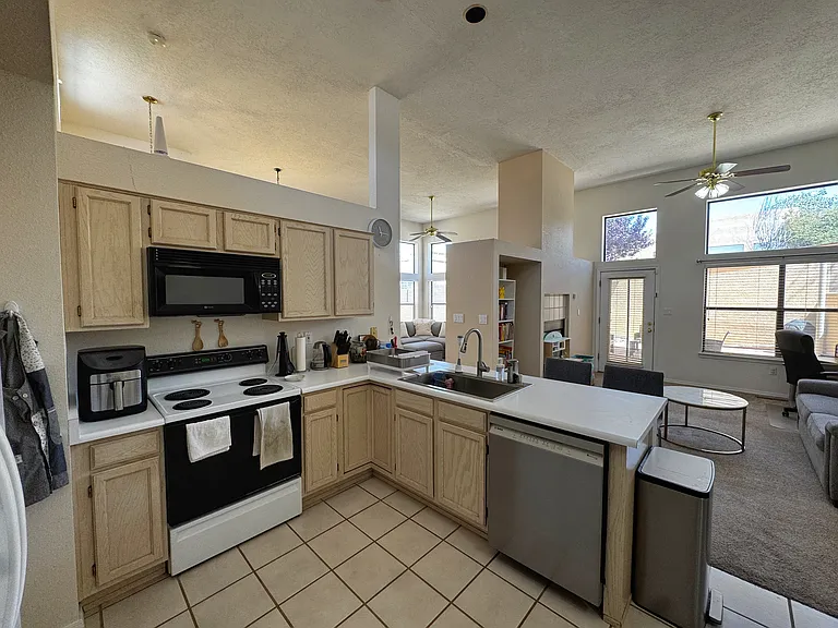 2135 Coyote Willow Ave NE — Photo 20