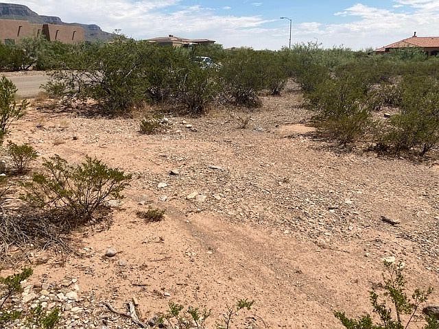 2nd image of 1676 Las Vistas