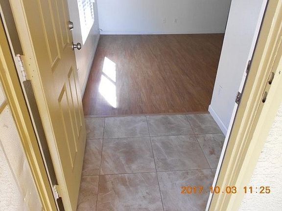3rd image of 11931 W Columbine Dr