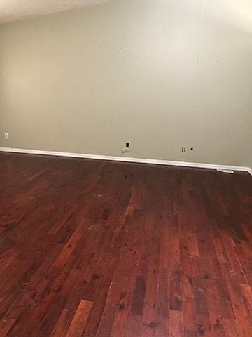 2nd image of 5243 Heathwood Dr
