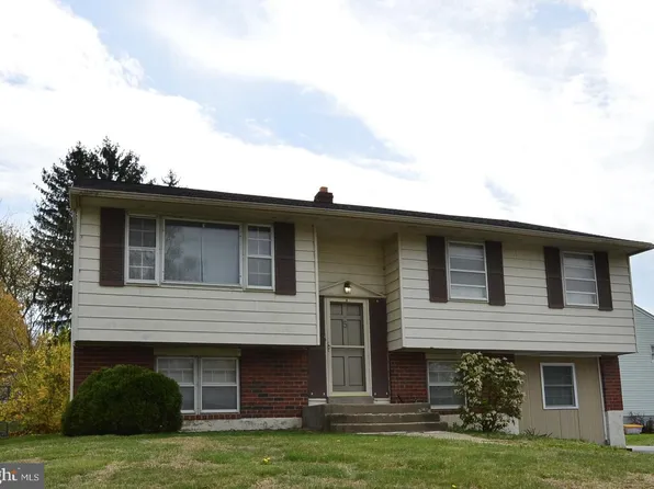 5 Latches Ln, Aston, PA 19014