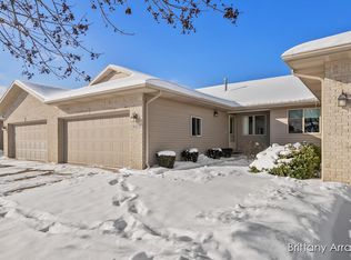 8133 Winding Dr SW, Byron Center, MI 49315