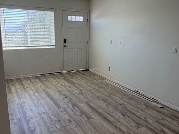 2nd image of 1243B Van Nuys St #1243-B