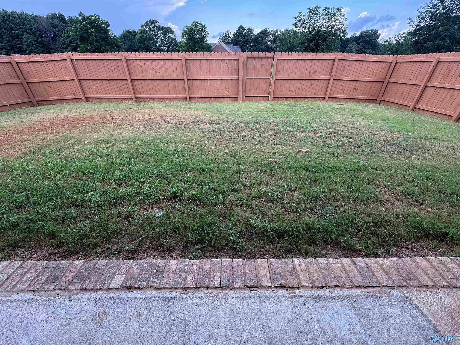 3 bed, 2.0 bath, 1648 sqft, $1,700 — Photo 2