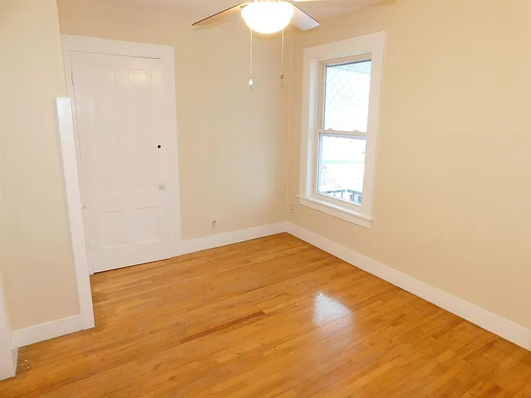 91 Bayview St #3 — Photo 13