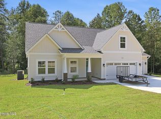 325 Propeller Ln, Carthage, NC 28327