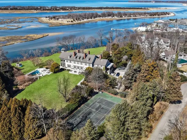 15 Emmet Drive, Head Of The Harbor, NY 11790