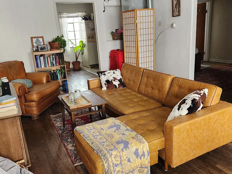 113 E Plum St #113 — Photo 2