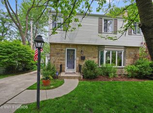 347 Latrobe Ave, Northfield, IL 60093