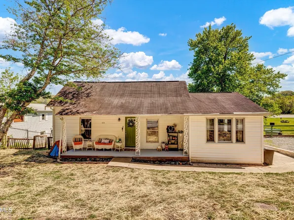 413 Hen Valley Rd, Oliver Springs, TN 37840