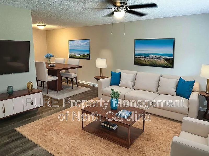 2 bed, 1.5 bath, 1026 sqft, $895 — Photo 1