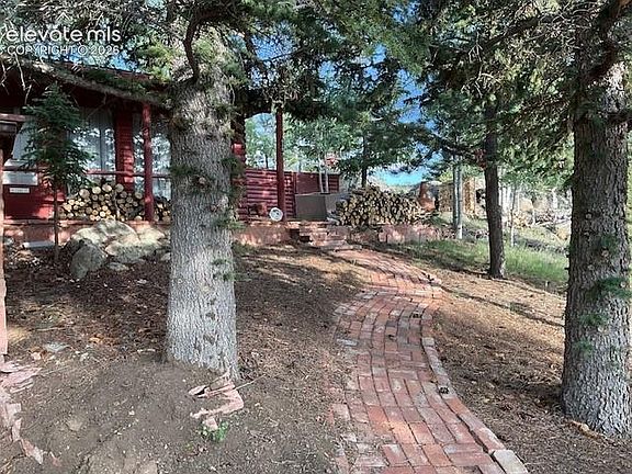 4th image of 30 Brook Dr