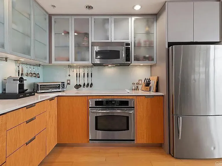 575 6th Ave #1301 — Photo 9