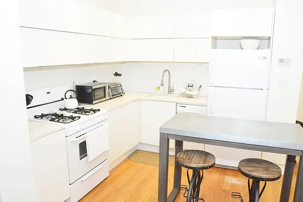 Rented by Corcoran | media 2