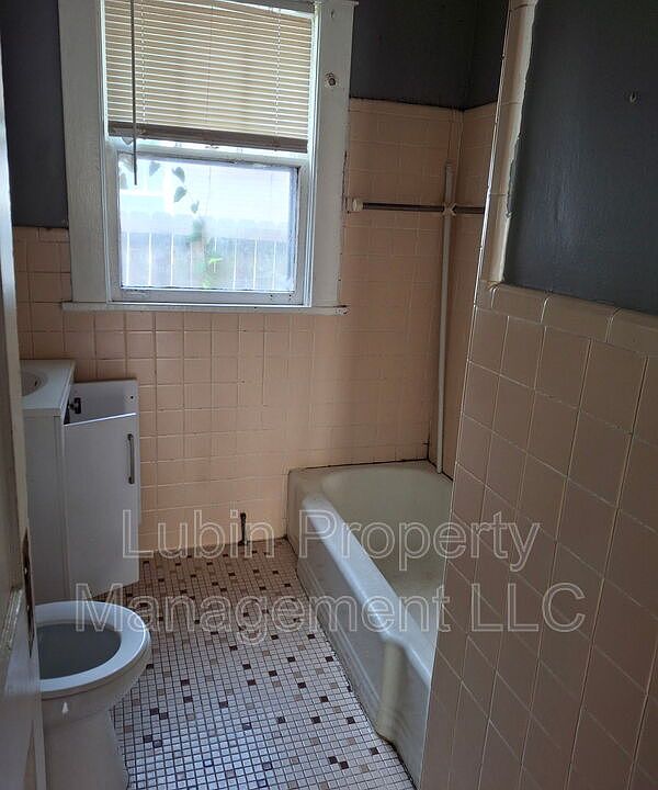 2nd image of 3239 Choctaw Ave