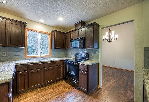 4th image of 2617 NE 101st Ave