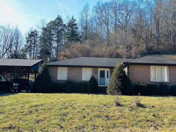 55 Verne Horne Dr, Staffordsville, KY 41256