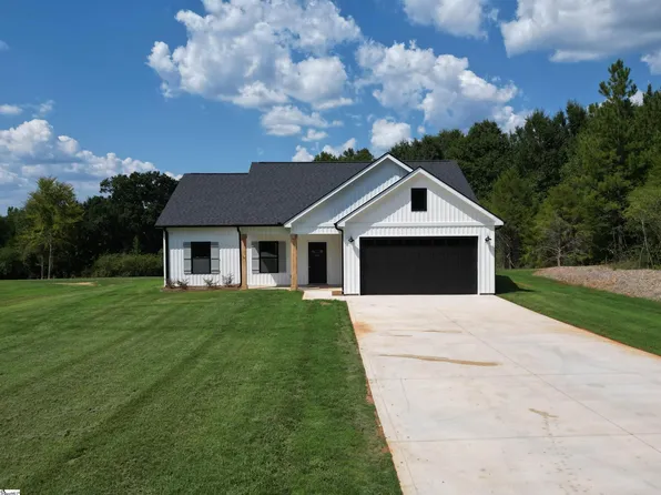486 Hellams Rd, Gray Court, SC 29645