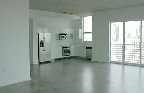 Studio, 620 sqft, $2,250 — Photo 3