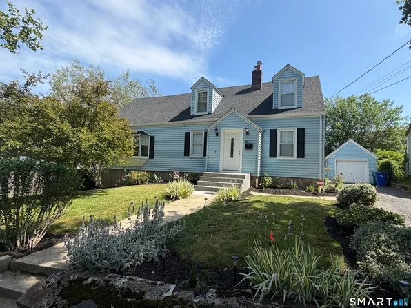 83 Stonybrook Road, Stratford, CT 06614