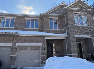 18 Madelon Dr, Ottawa, ON K2J5C8