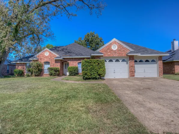 1323 Chopin Dr, Bossier City, LA 71112