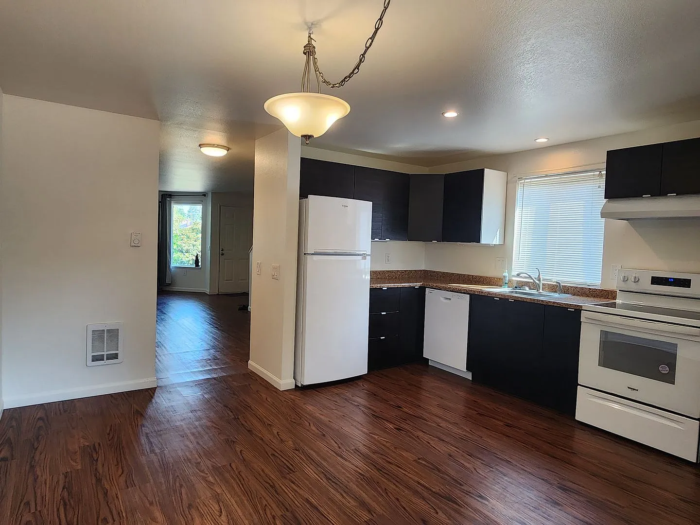 Beautiful 2 Bedroom, 1.5 Bath Townhouse Style Apartment, Monroe $2250.00 per/mo — Photo 2